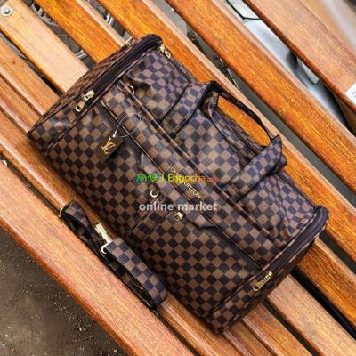 Louis Vuitton  🧳 Travel and gym bags🧳️ Pure Luxury ️ With adjustable belt and keychain ️ 